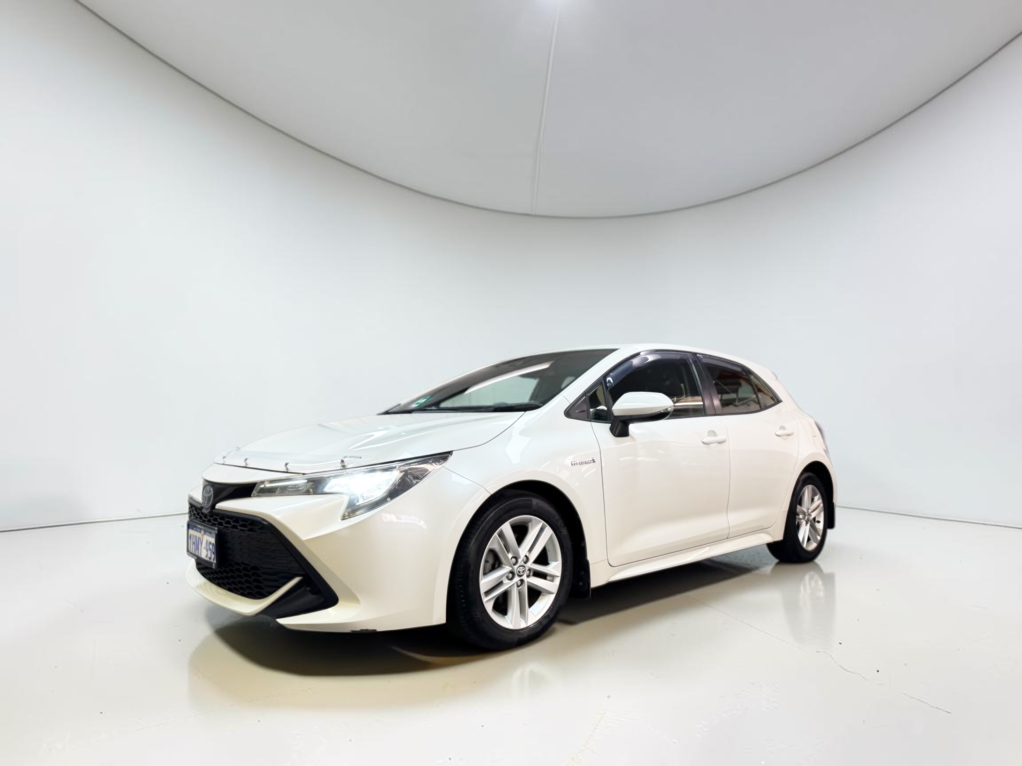 
								TOYOTA COROLLA full									