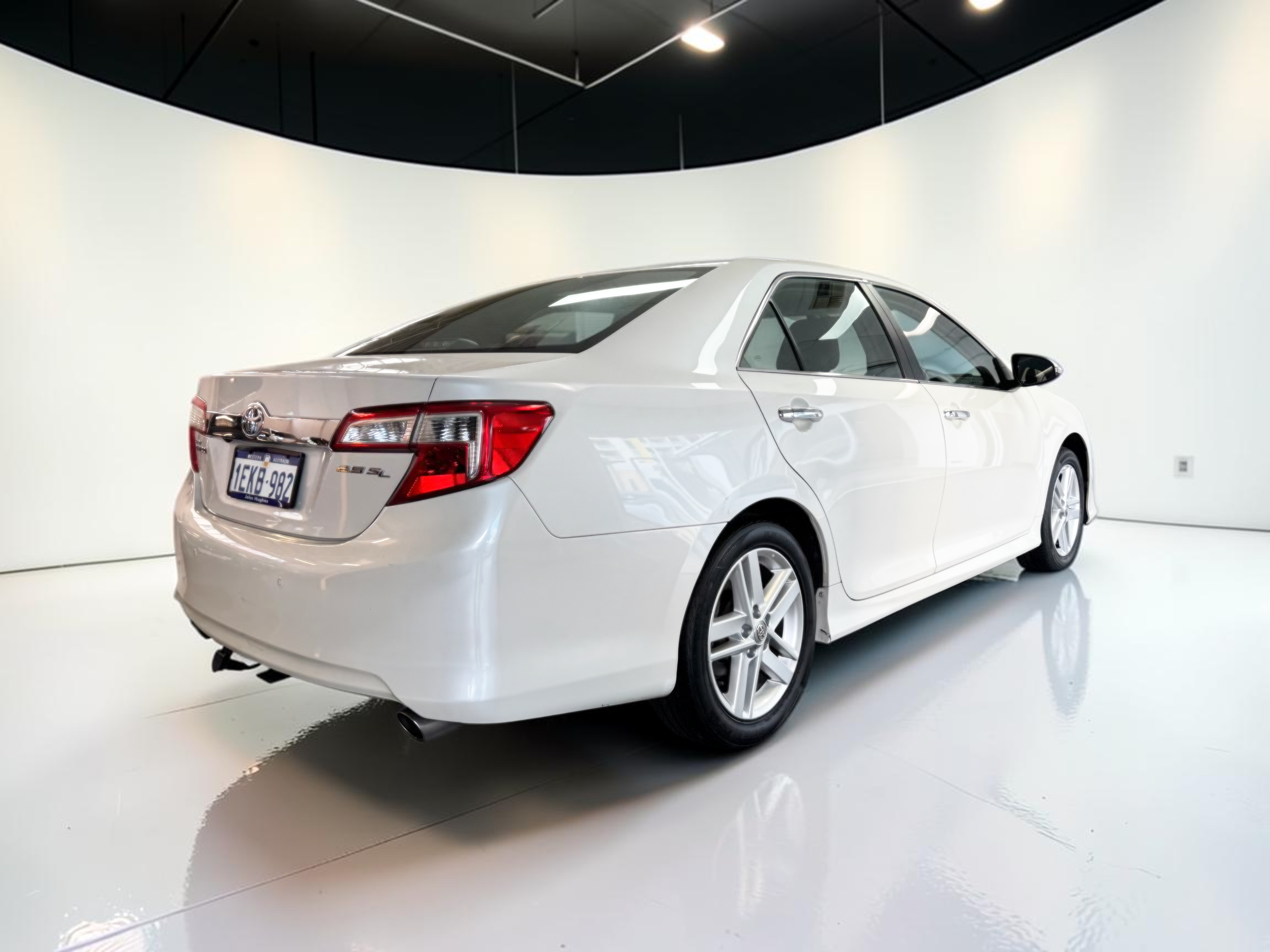
								TOYOTA CAMRY full									