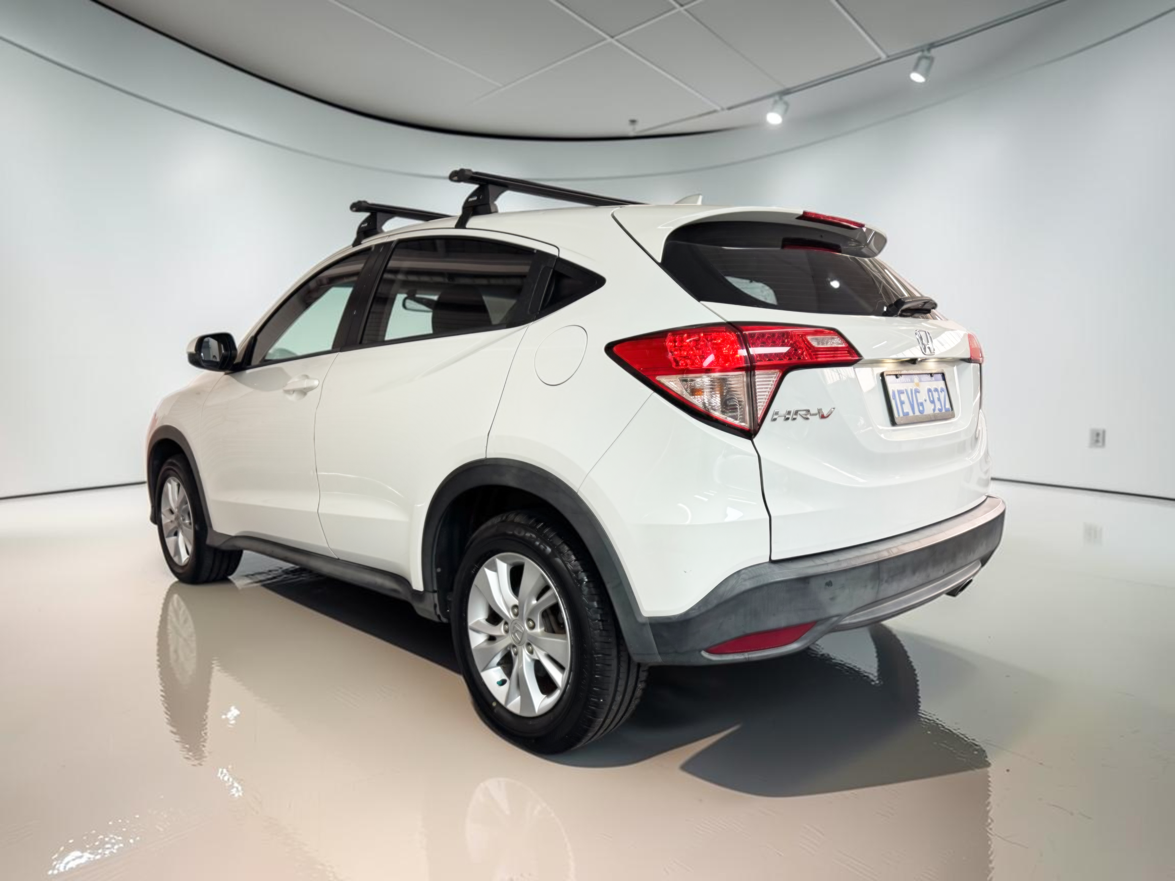 
								HONDA HRV SOLD full									