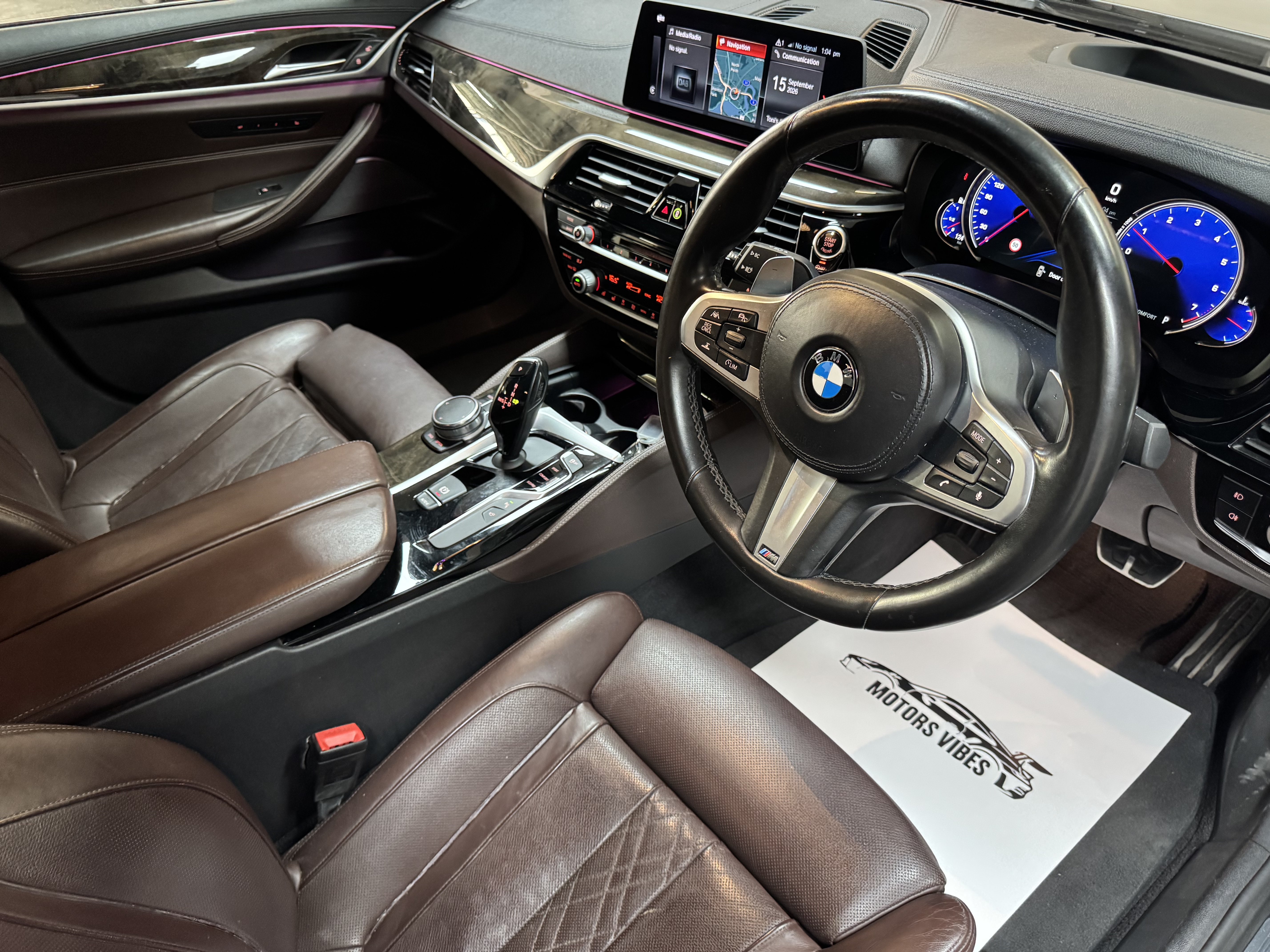 
								BMW 540i full									