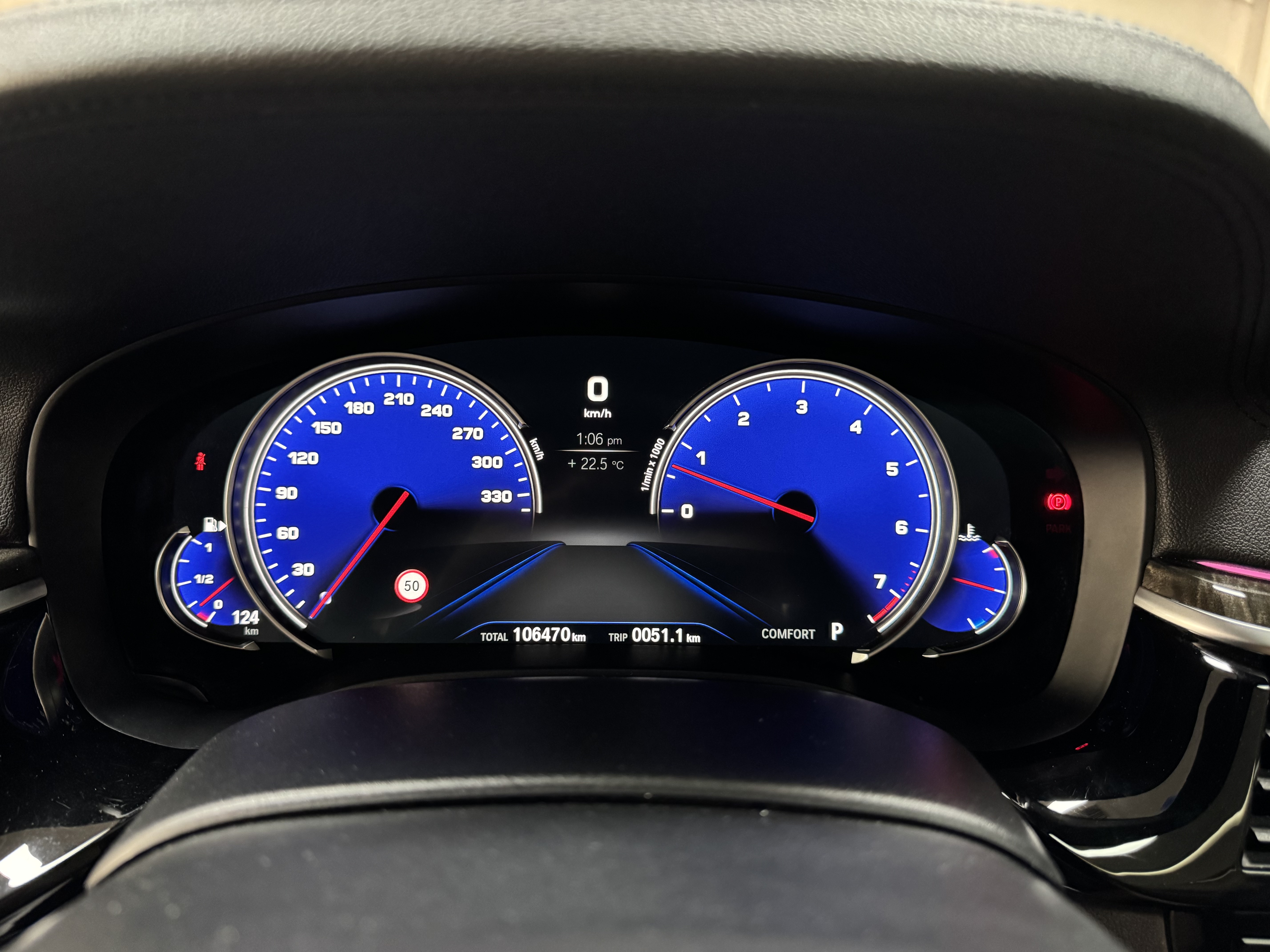 
								BMW 540i full									
