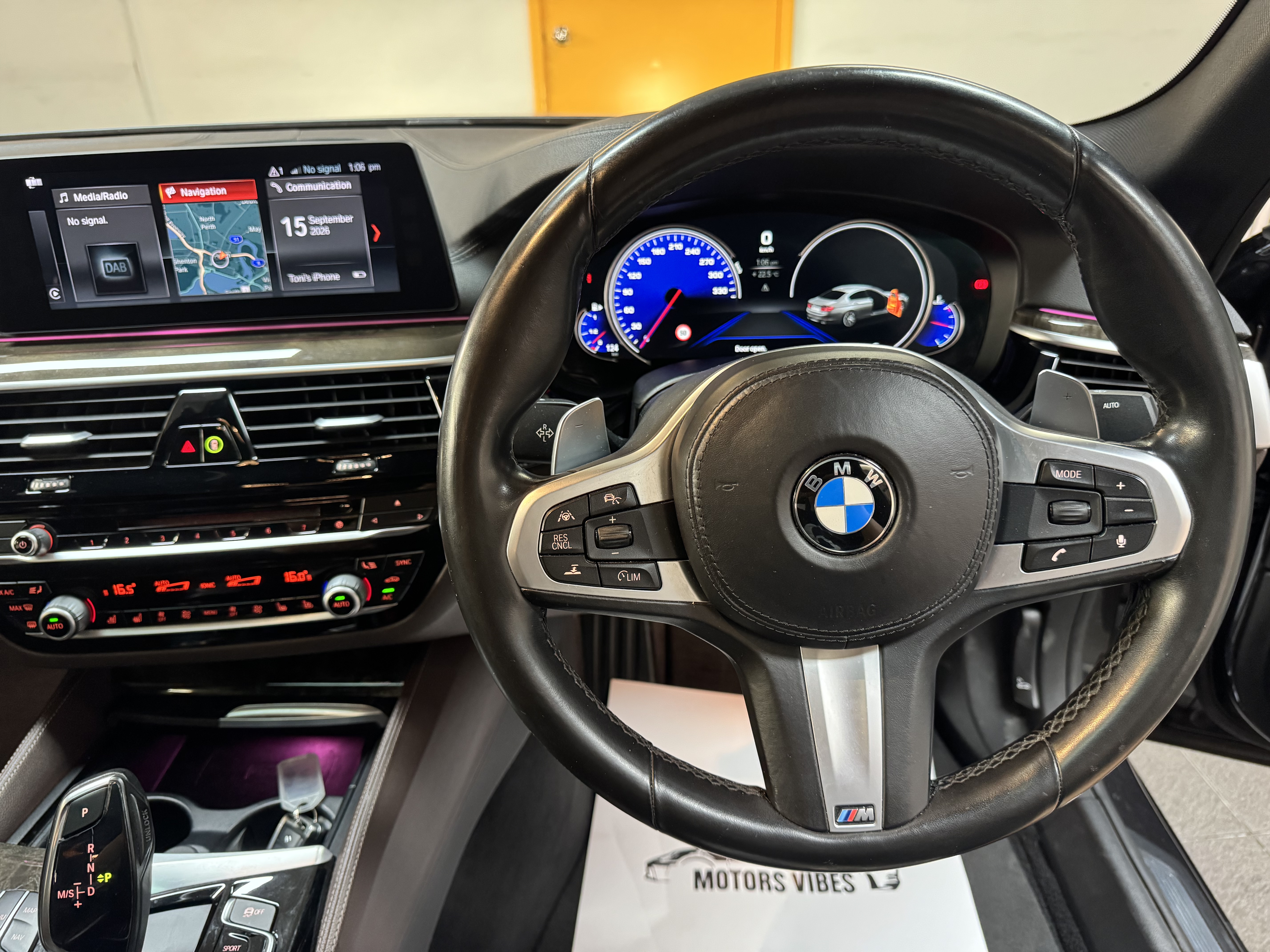 
								BMW 540i full									