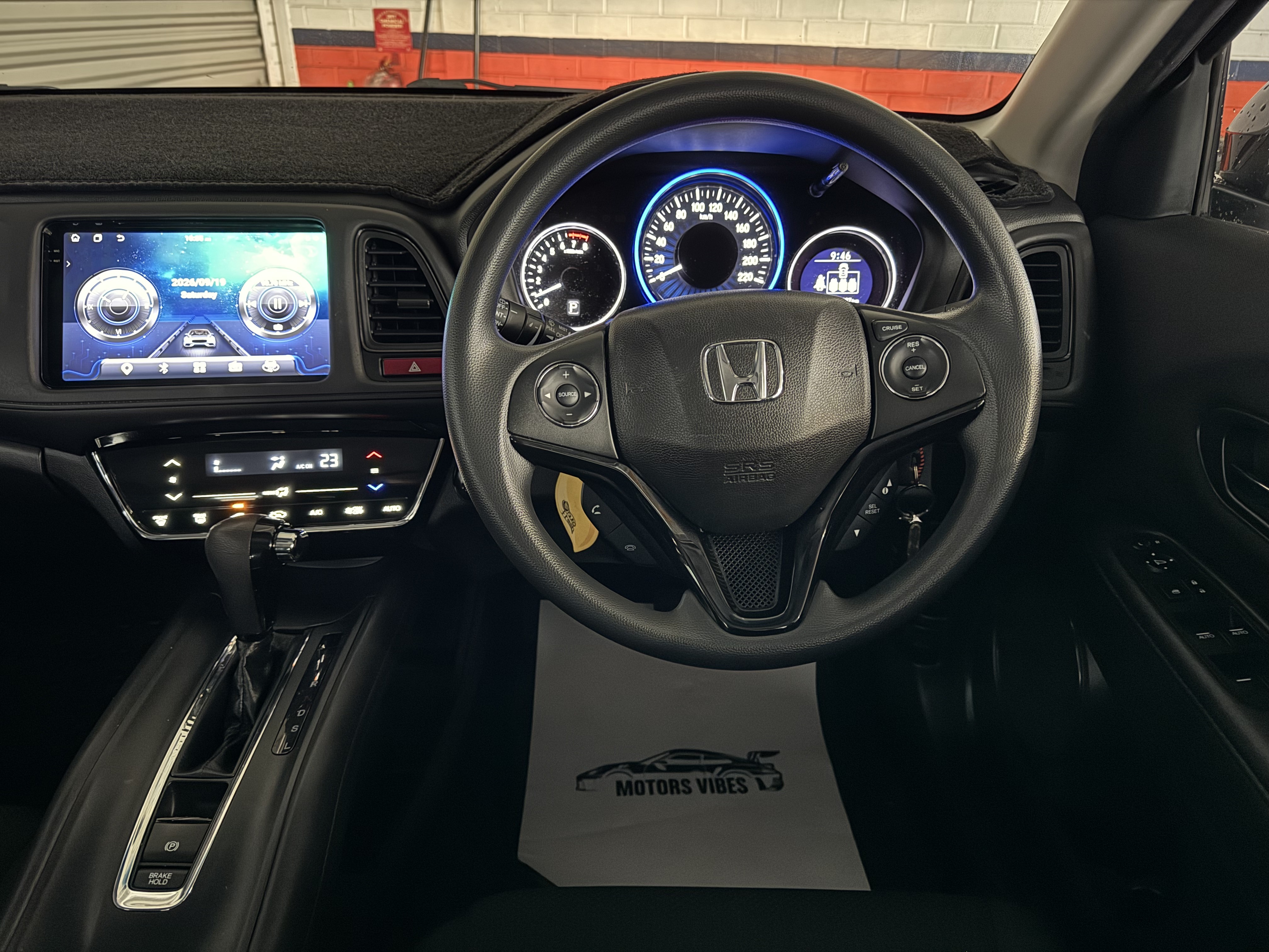 
								HONDA HR-V full									