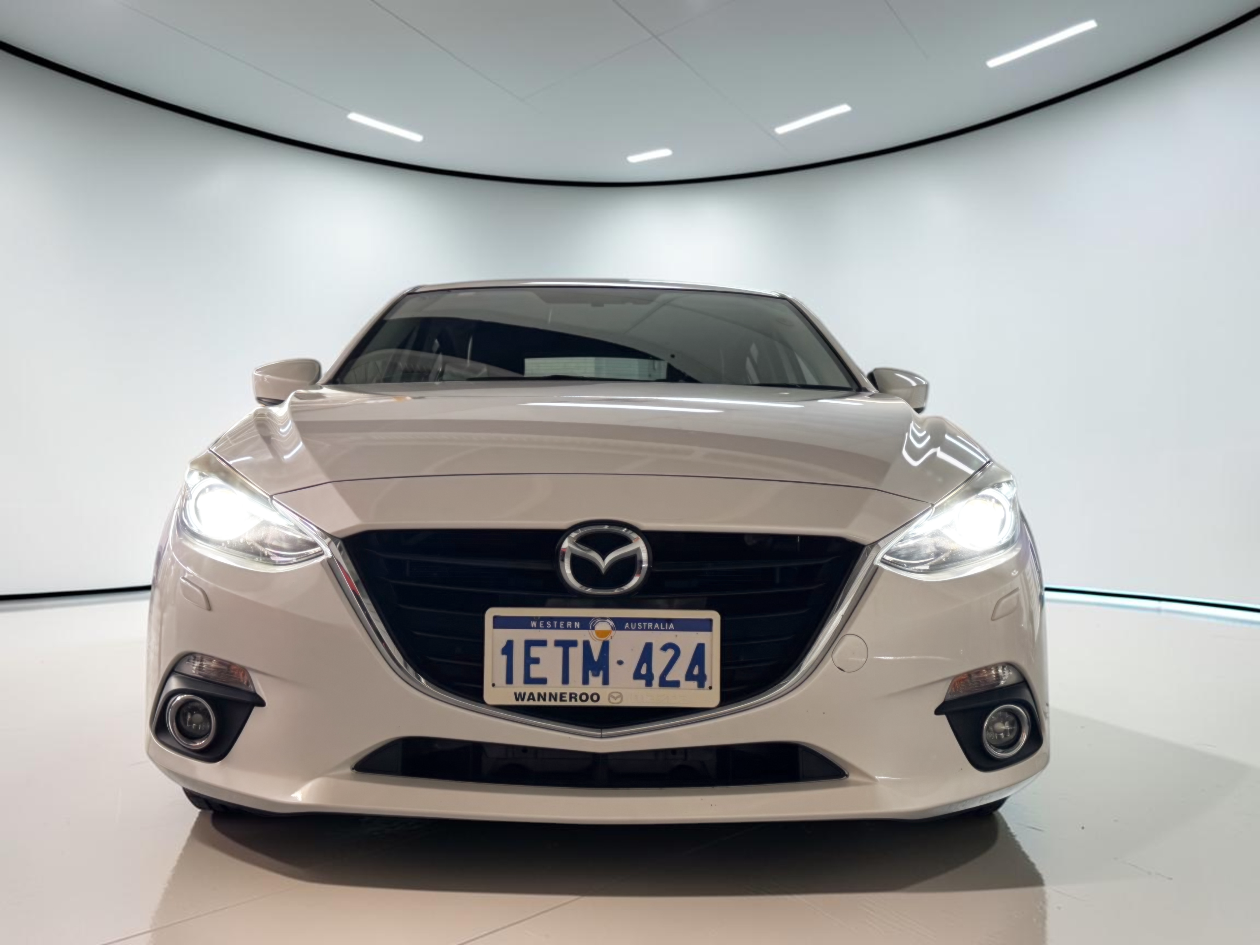 
								MAZDA 3 SP25 SOLD full									