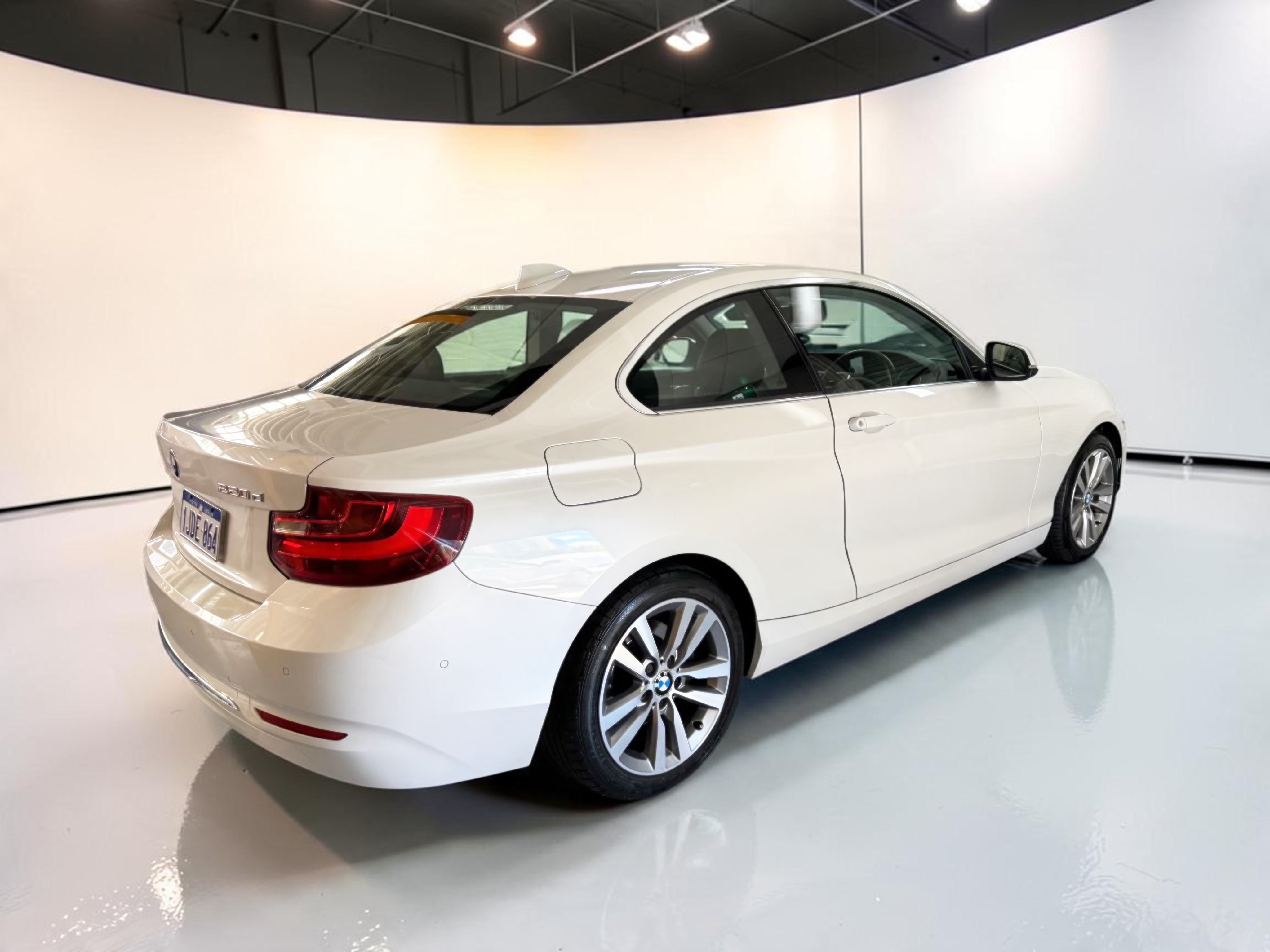 
								BMW 220D full									