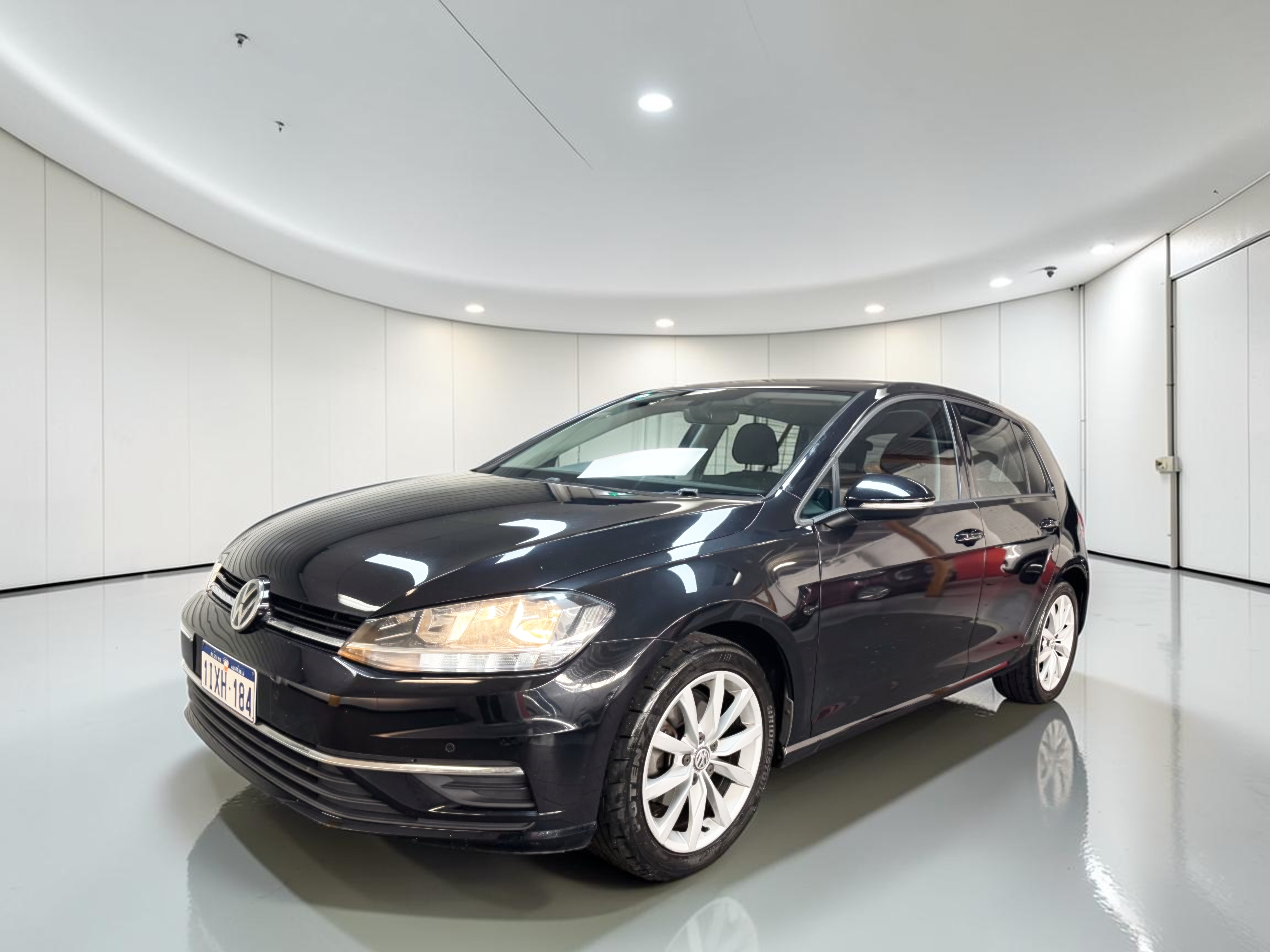 
								VW GOLF full									