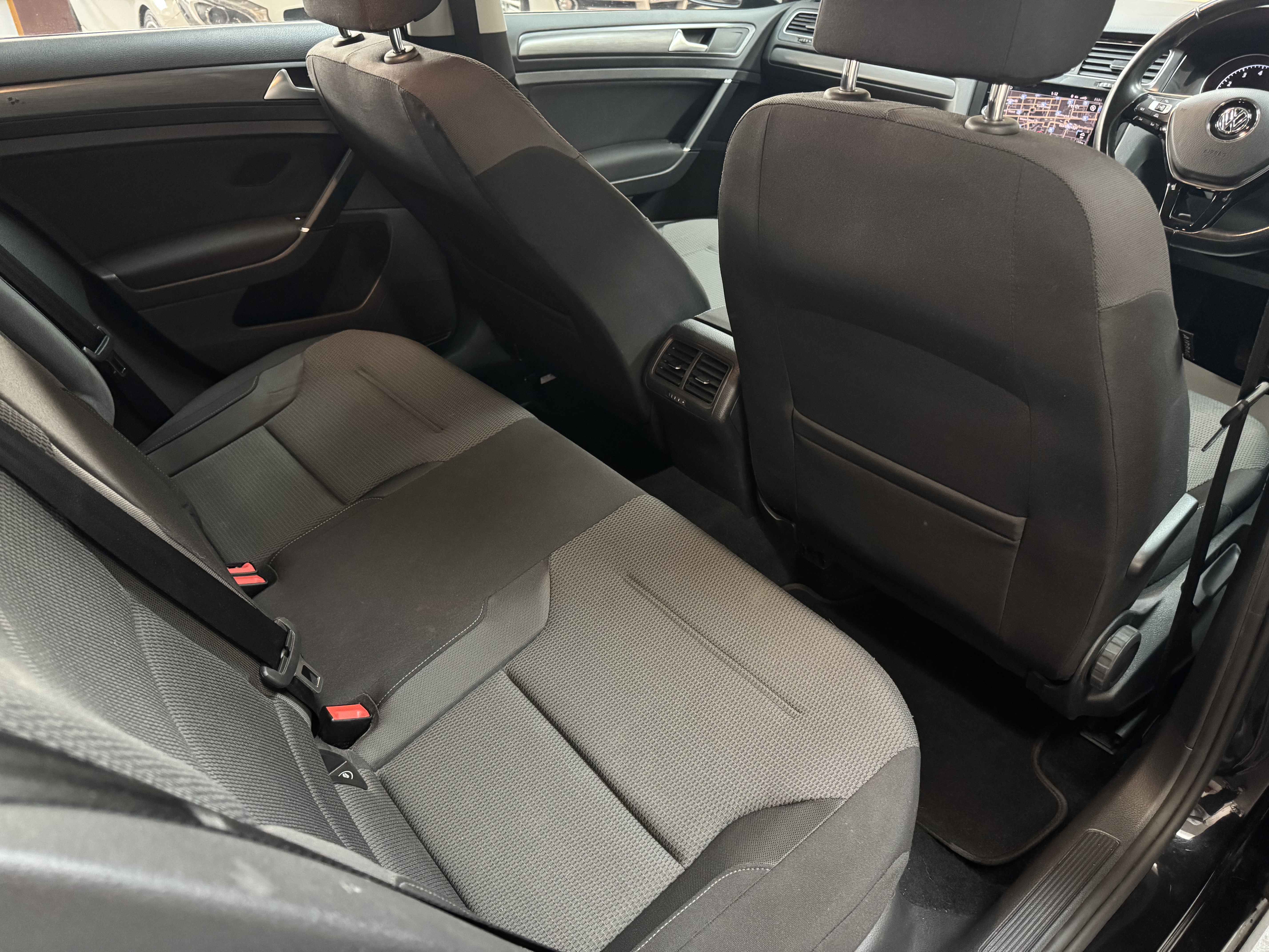 
								VW GOLF full									